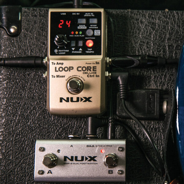 NuX Loop Core Deluxe 24-bit Looper Pedal Bundle - Promo 2