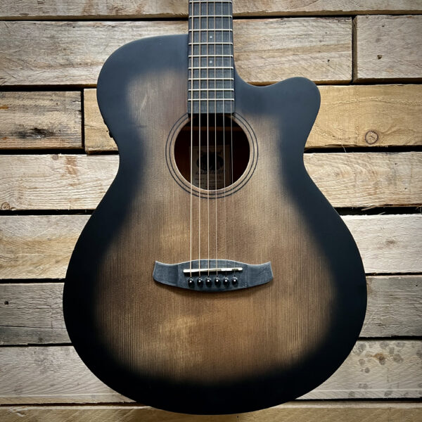 Tanglewood TW OT 2E Auld Trinity Electro-Acoustic Guitar - Body