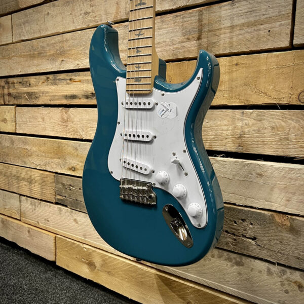 PRS SE John Mayer Silver Sky Maple Fingerboard - Nylon Blue - Angle 2