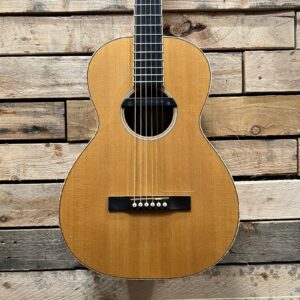 Larrivee O-01 Electro-Acoustic Parlour Guitar (Pre-Owned) - Body
